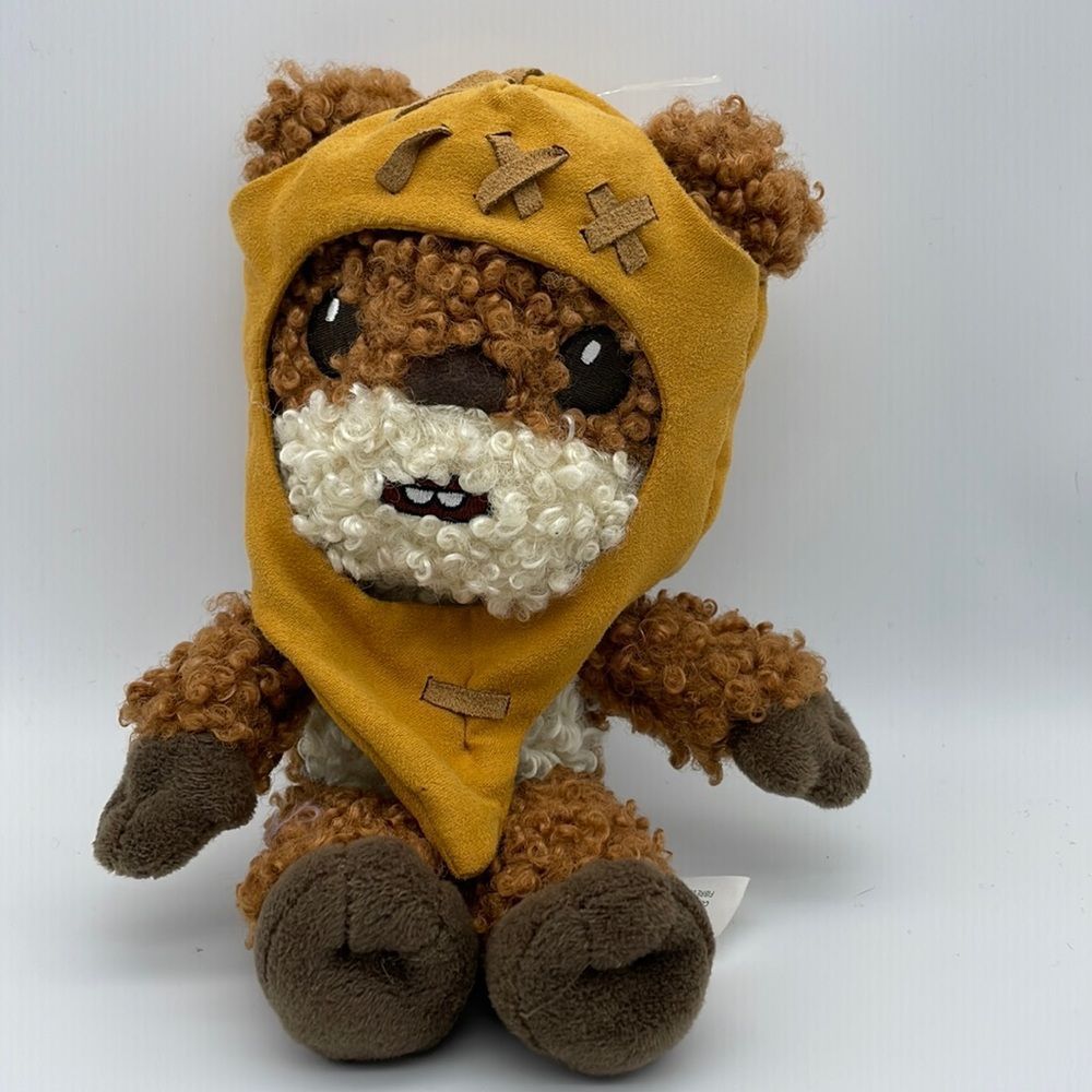 Star wars WICKET 8" in Plush Disney Galaxy’s Edge Trading Outpost